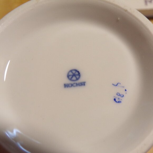 Hochst German vase white with gold trim 5 inches tall.  Numbered on bottom. - Picture 7 of 9